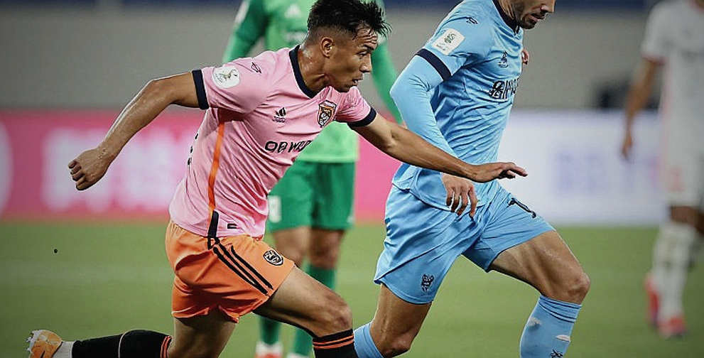 Mùa hè săn người của V.League: Bài toán giá trị giữa ông bầu và người đại diện