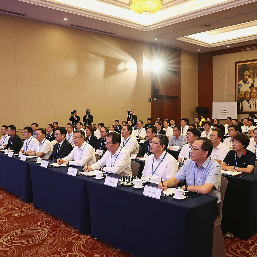 Nước đi 9...a5: Khi cờ vua đi tìm đường thoát khỏi ký ức của máy móc